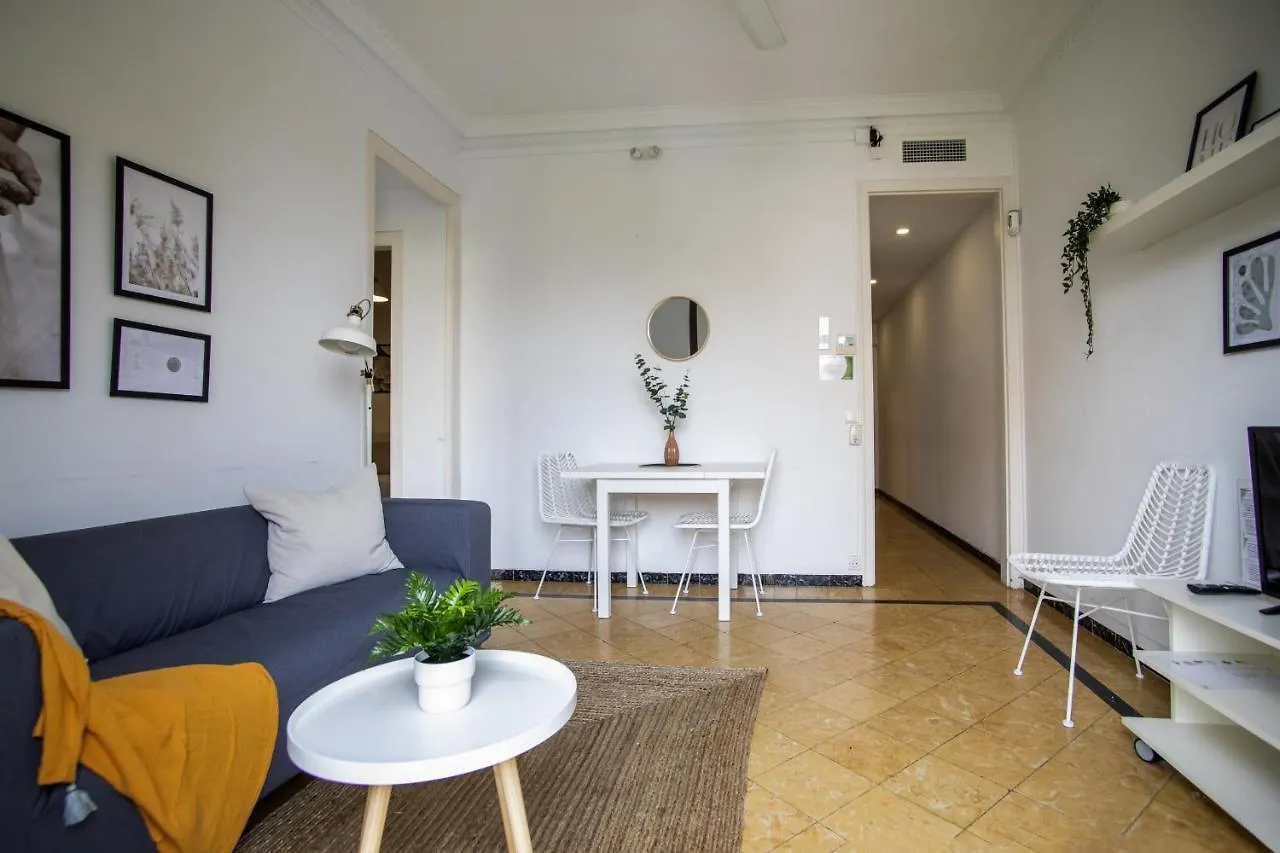 31Par1008 - Mediterranean Style Apartment Barcelona