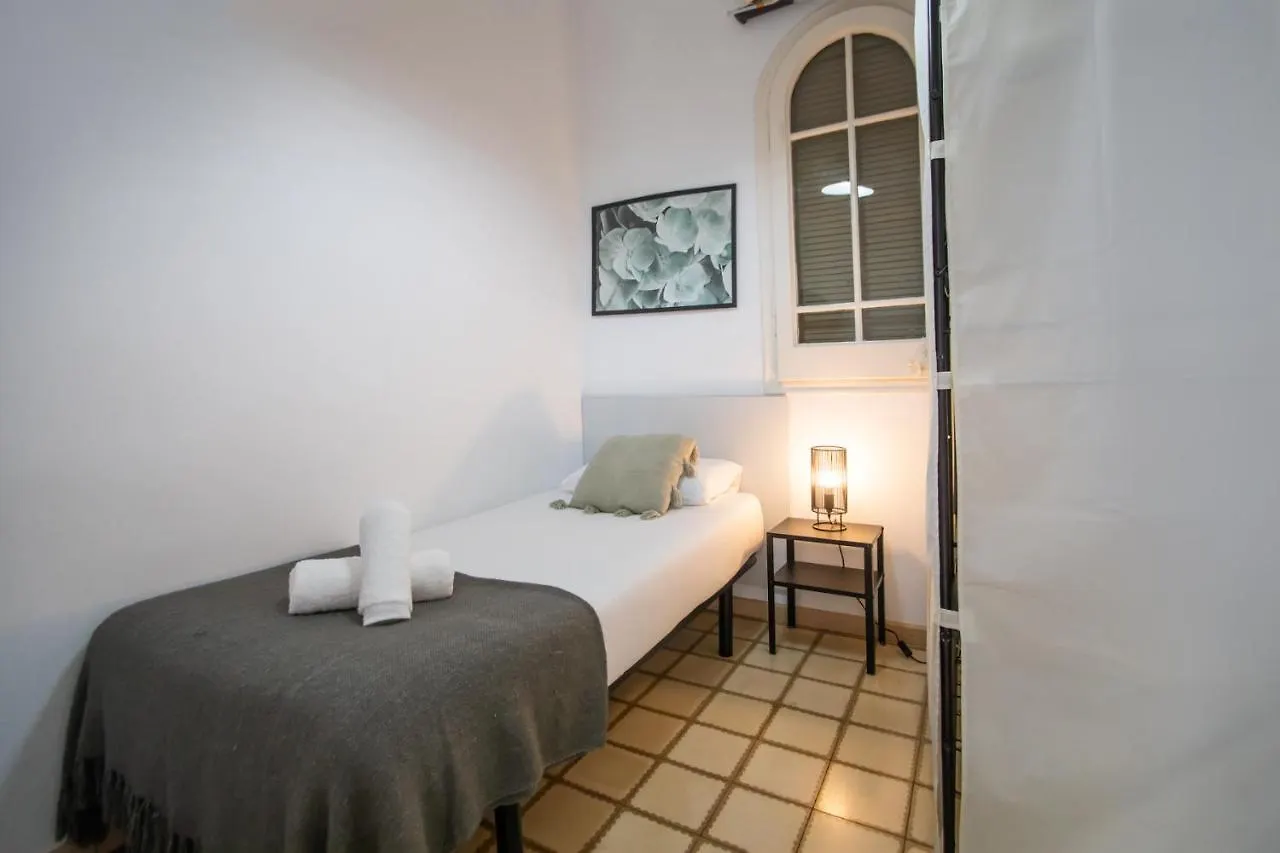 31Par1008 - Mediterranean Style Apartment Barcelona Spain