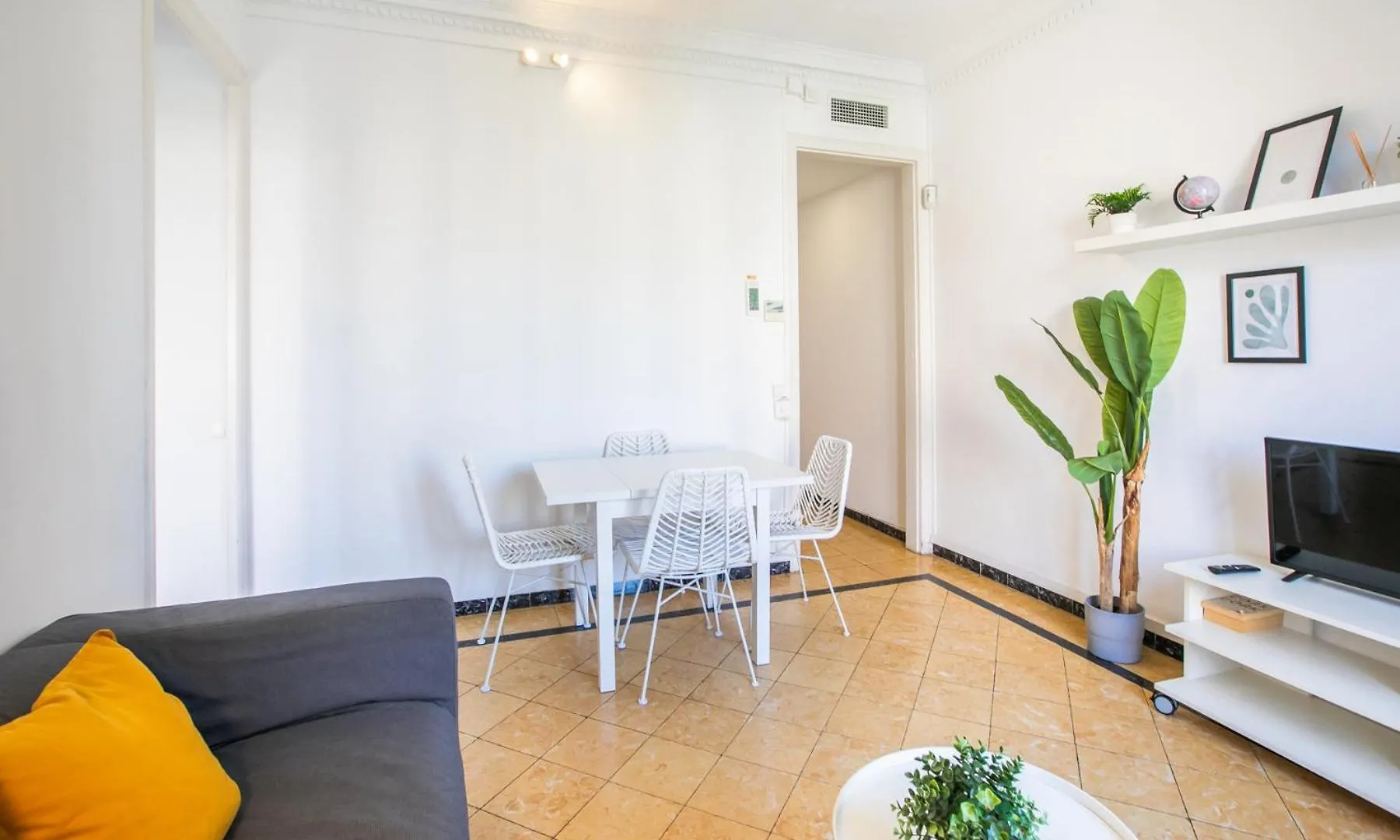 31Par1008 - Mediterranean Style Apartment Barcelona