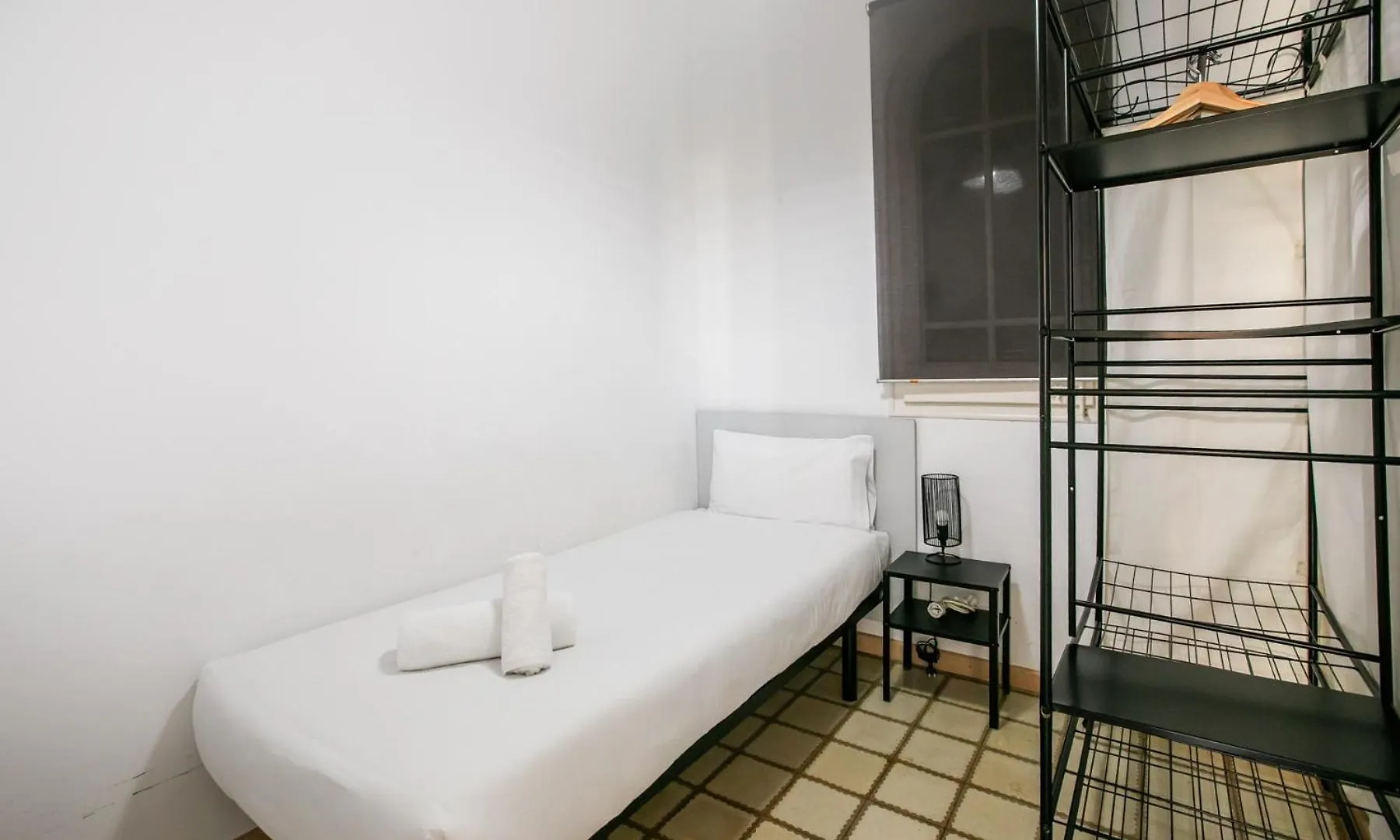31Par1008 - Mediterranean Style Apartment Barcelona Spain